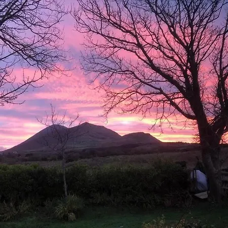 An Nead Beag Only 2 Miles From Holiday home