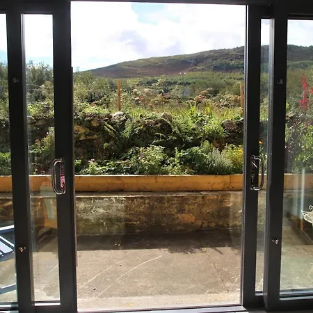 An Nead Beag Only 2 Miles From Holiday home