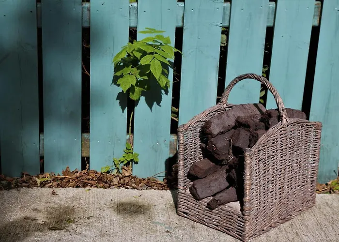 An Nead Beag Only 2 Miles From * Louisburgh